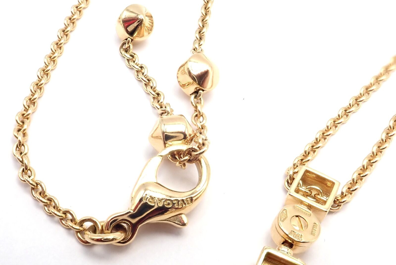 Authentic! Bulgari Bvlgari Lucea 18k Yellow Gold Round Pendant Necklace | Fortrove