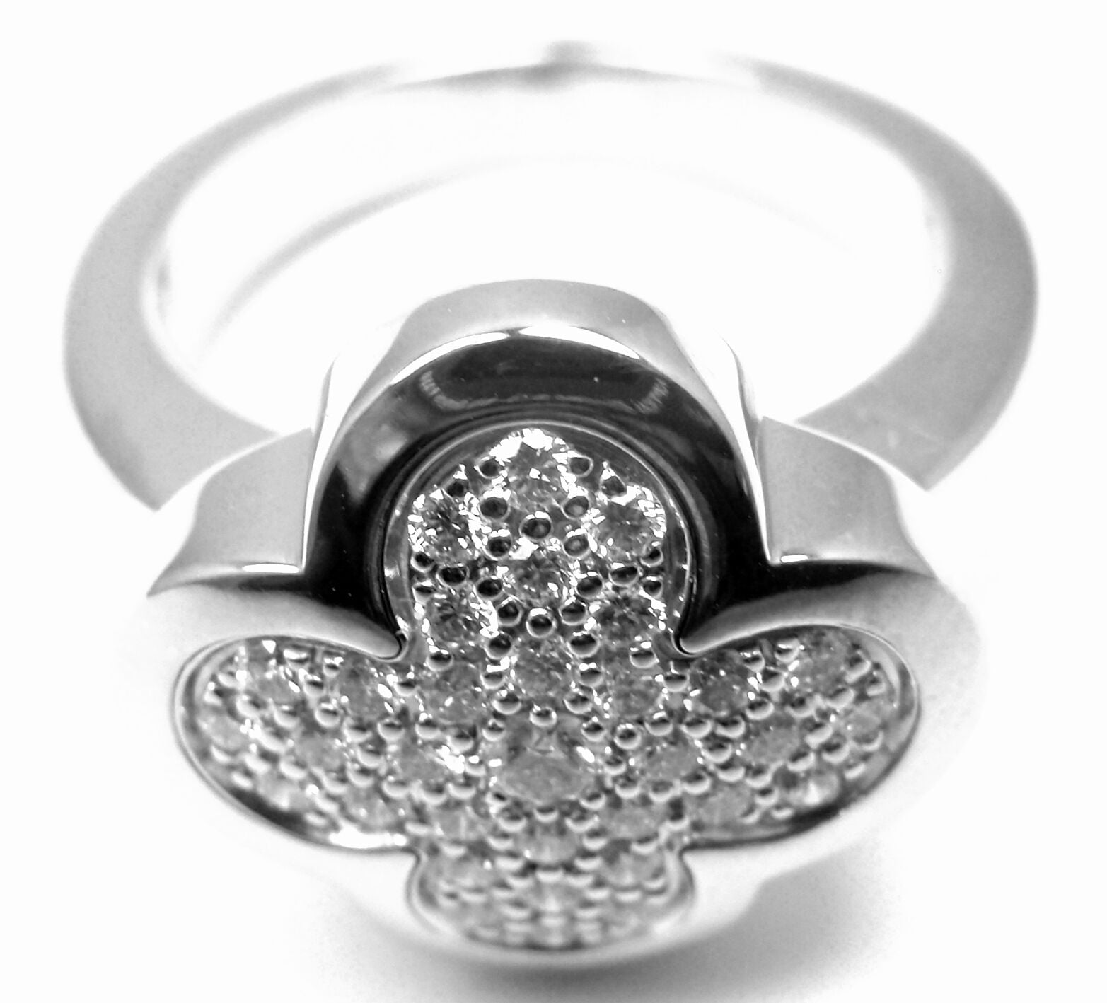 Authentic! VAN CLEEF & ARPELS VCA 18k White Gold Diamond Pure Alhambra Ring | Fortrove