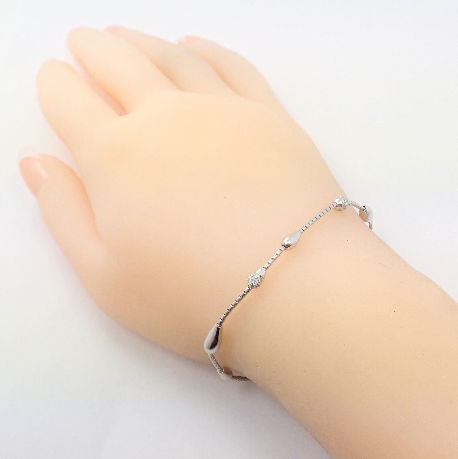 Rare Authentic H. Stern 18k White Gold Diamond Teardrop Bracelet | Fortrove