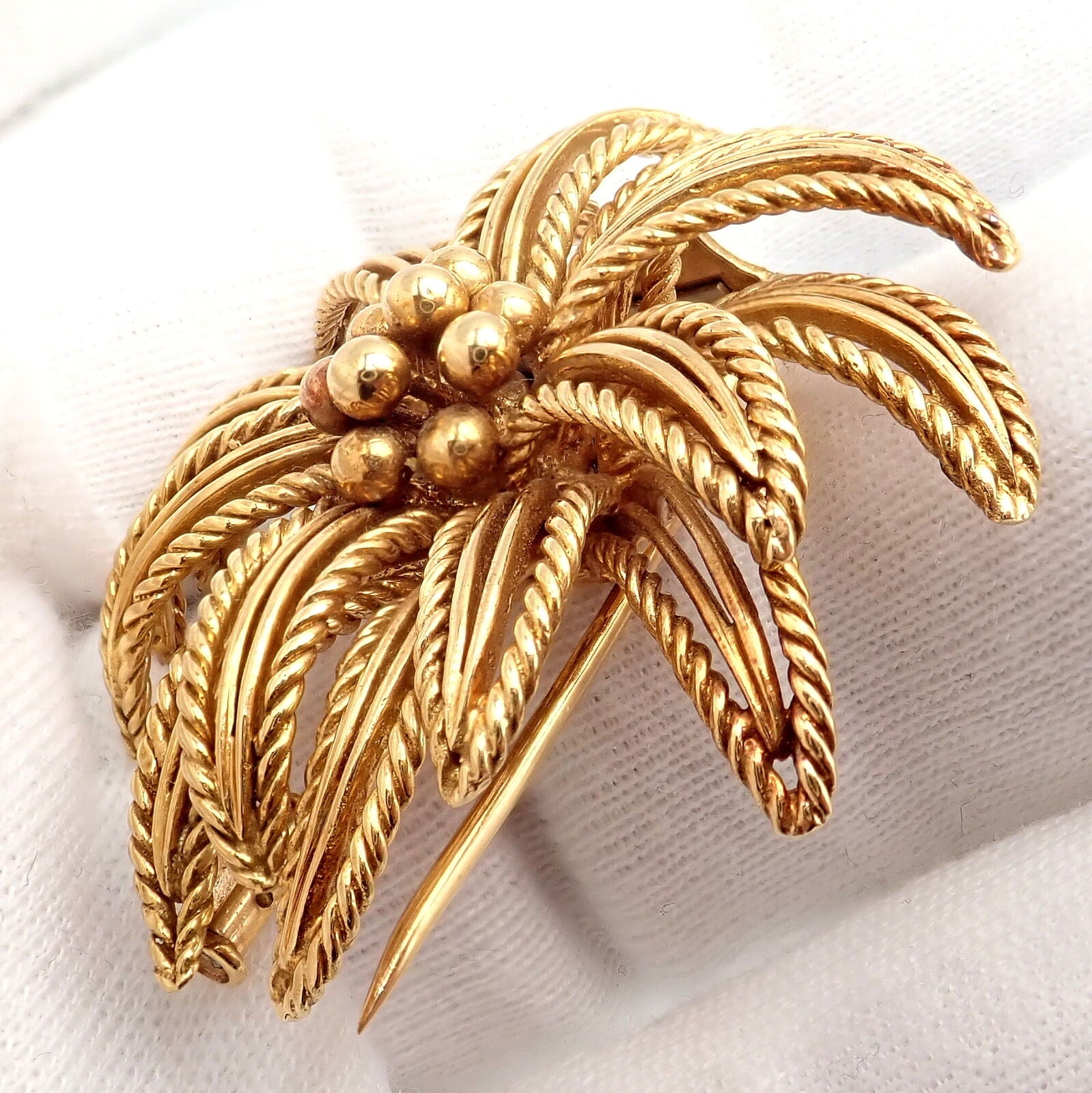 Vintage Boucheron Paris 18k Yellow Gold Large Flower Pin Brooch 1960s | Fortrove