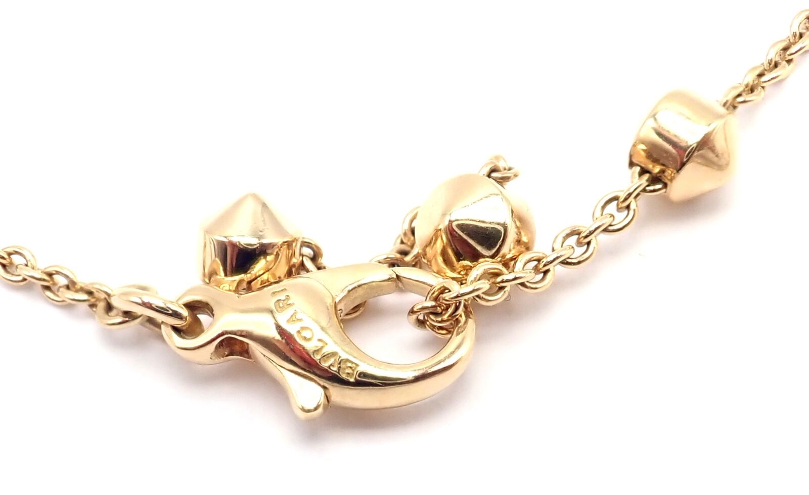 Authentic! Bulgari Bvlgari Lucea 18k Yellow Gold Round Pendant Necklace | Fortrove