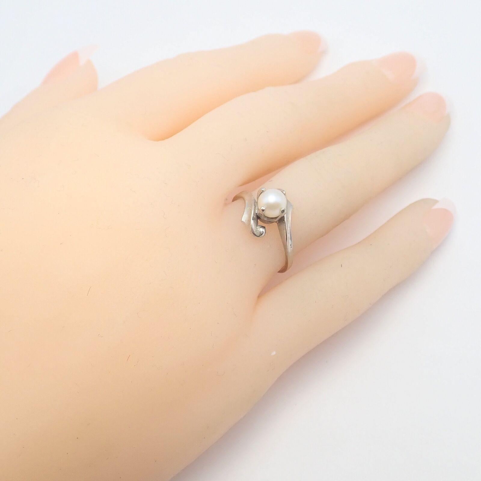 Vintage Estate 10k White Gold Pearl DB Dawkins Benny Ring sz 6.5 | Fortrove