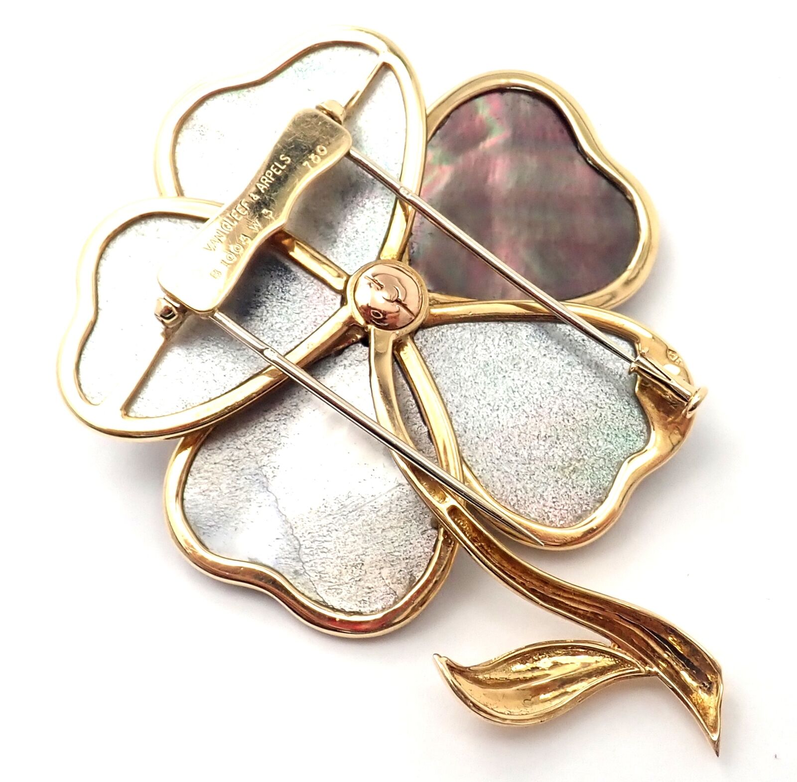 Van Cleef & Arpels Clématite 18k Yellow Gold Diamond Gray Mother of Pearl Brooch | Fortrove