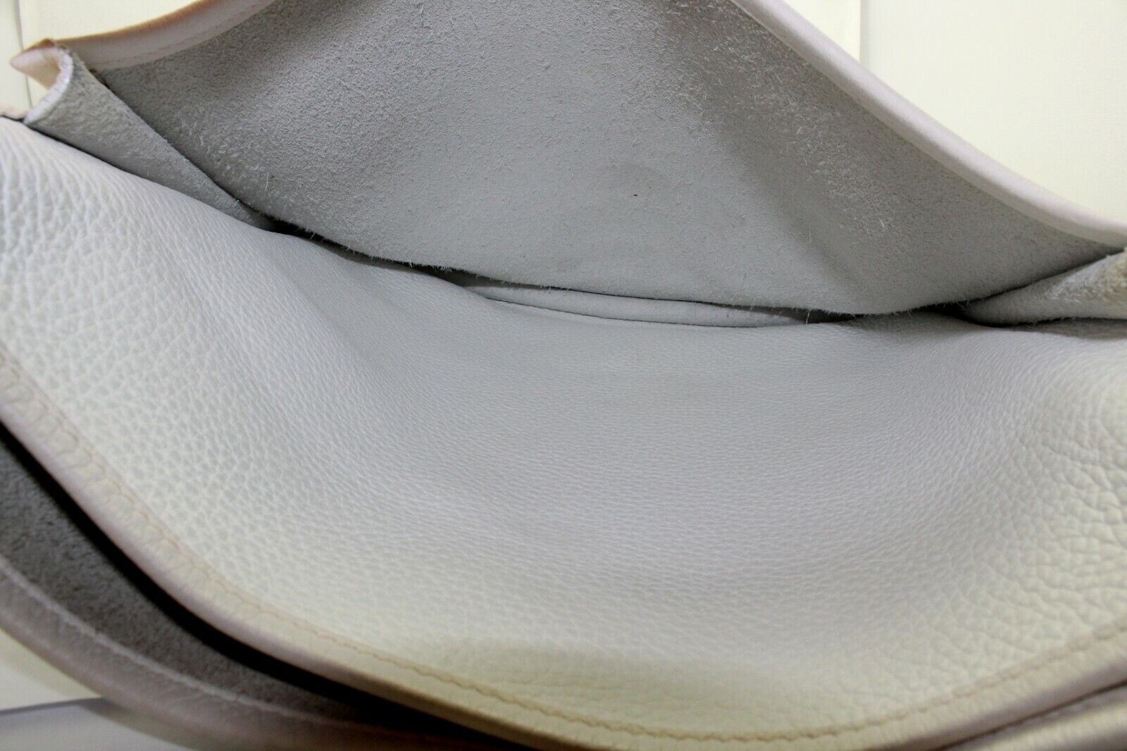 Authentic! Hermes Evelyne Parchment White Clemence Leather PM Handbag Purse | Fortrove