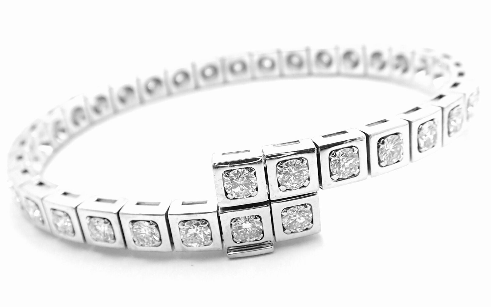 Rare! Authentic Cartier Tectonique 18k White Gold Diamond Tennis Bracelet | Fortrove