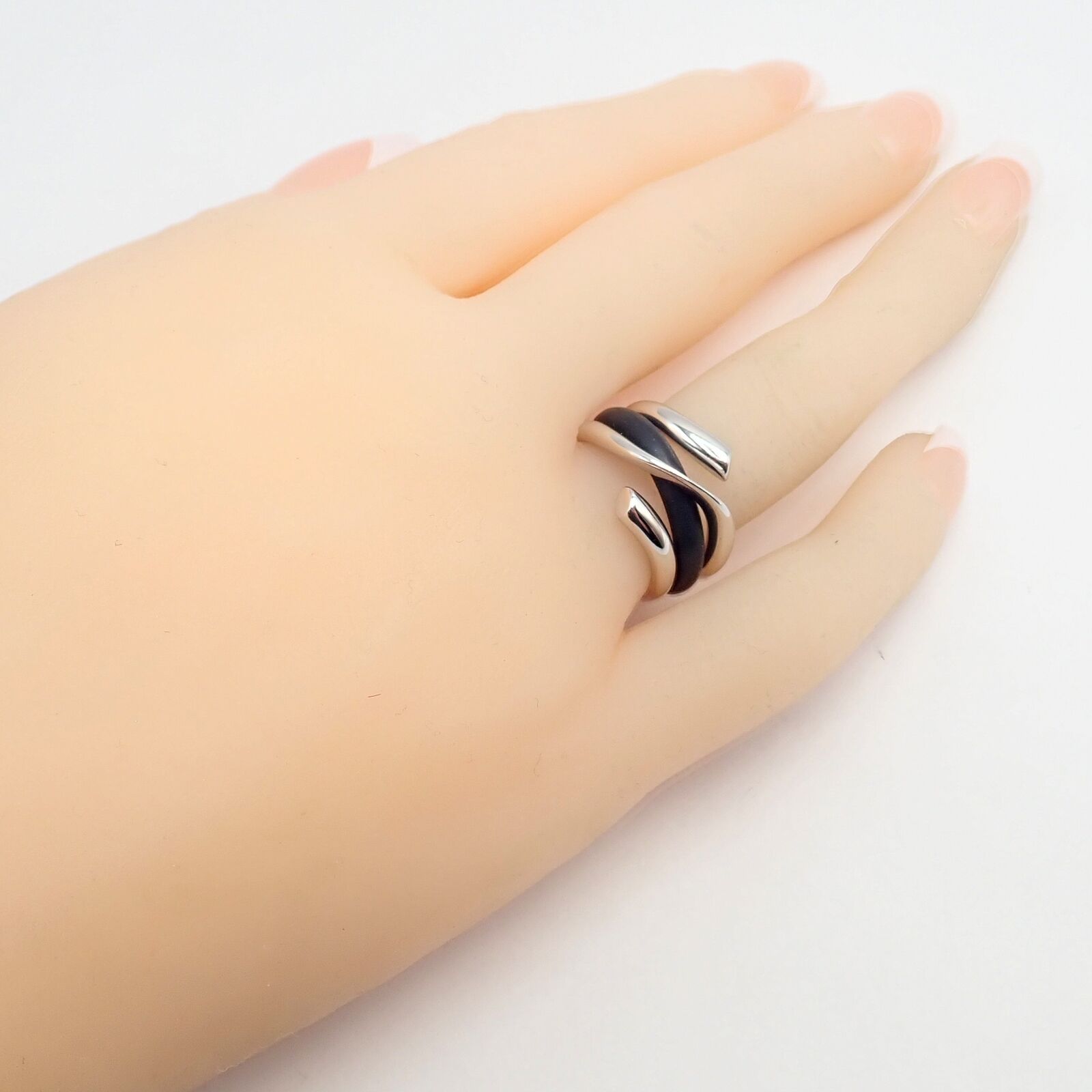 Authentic! Georg Jensen 18K White Gold Magic Rubber Ring sz 5.5 51 | Fortrove