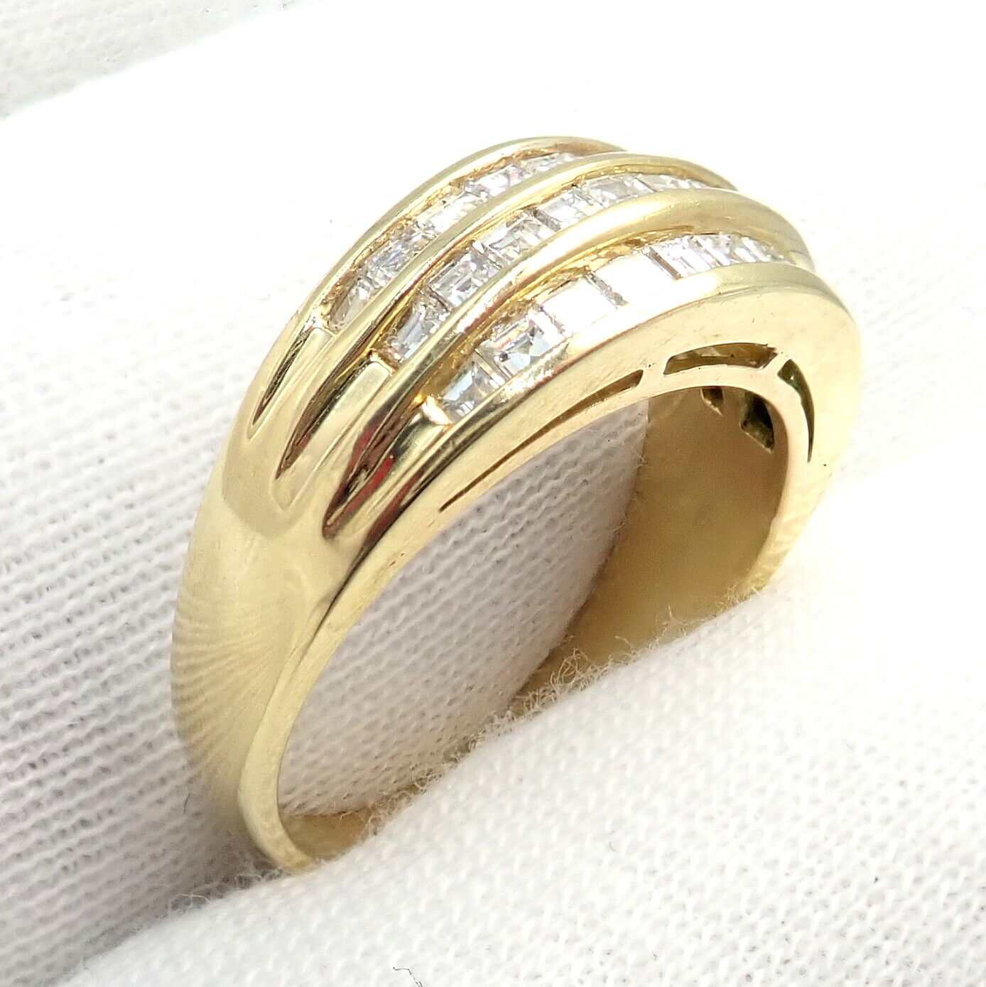 Authentic! Julius Cohen 18k Yellow Gold Diamond 1.30ct Band Ring | Fortrove