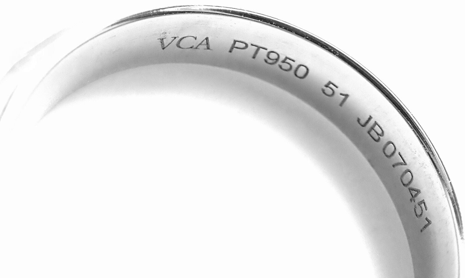 Authentic! Van Cleef & Arpels Toujours Platinum 4mm Wide Band Ring Size 51 | Fortrove