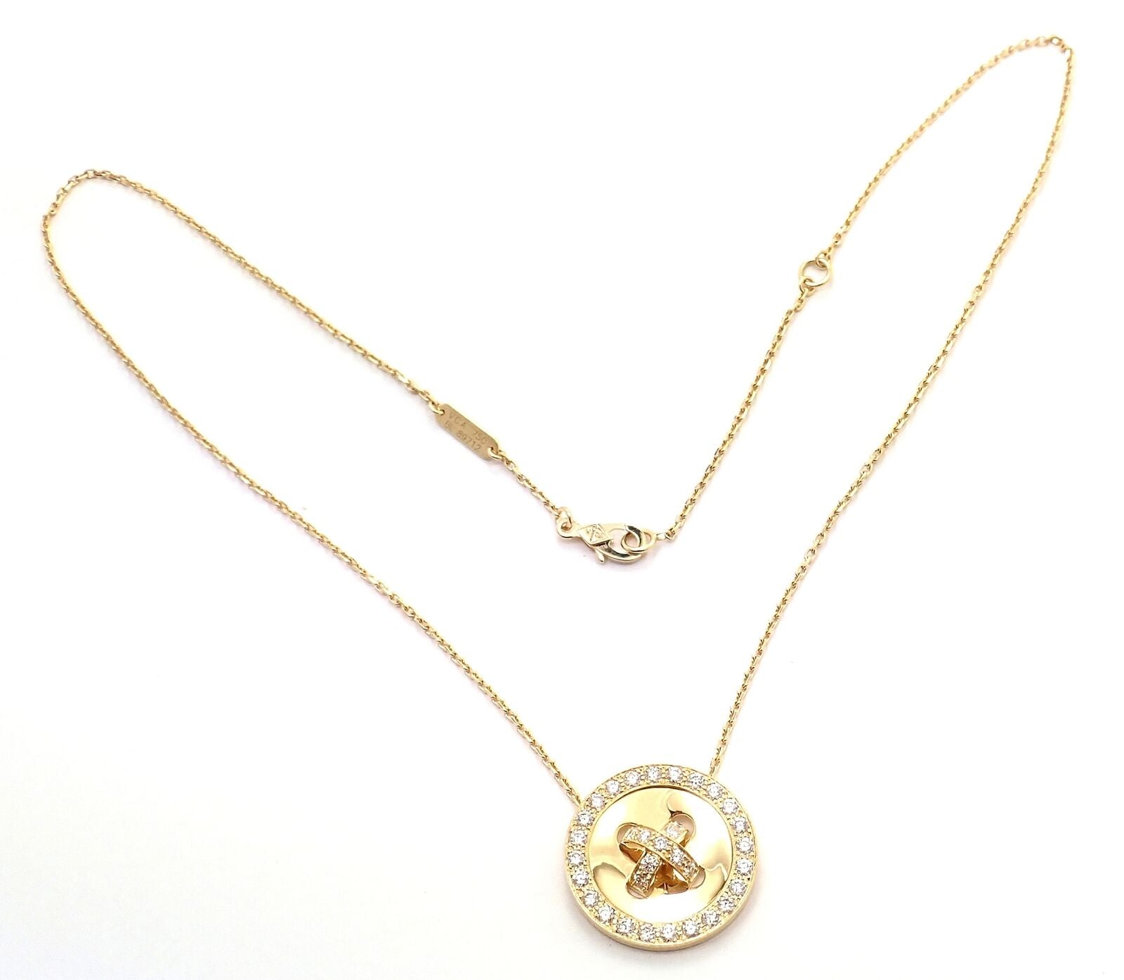 Authentic! Van Cleef & Arpels 18k Yellow Gold Diamond Button Pendant Necklace | Fortrove