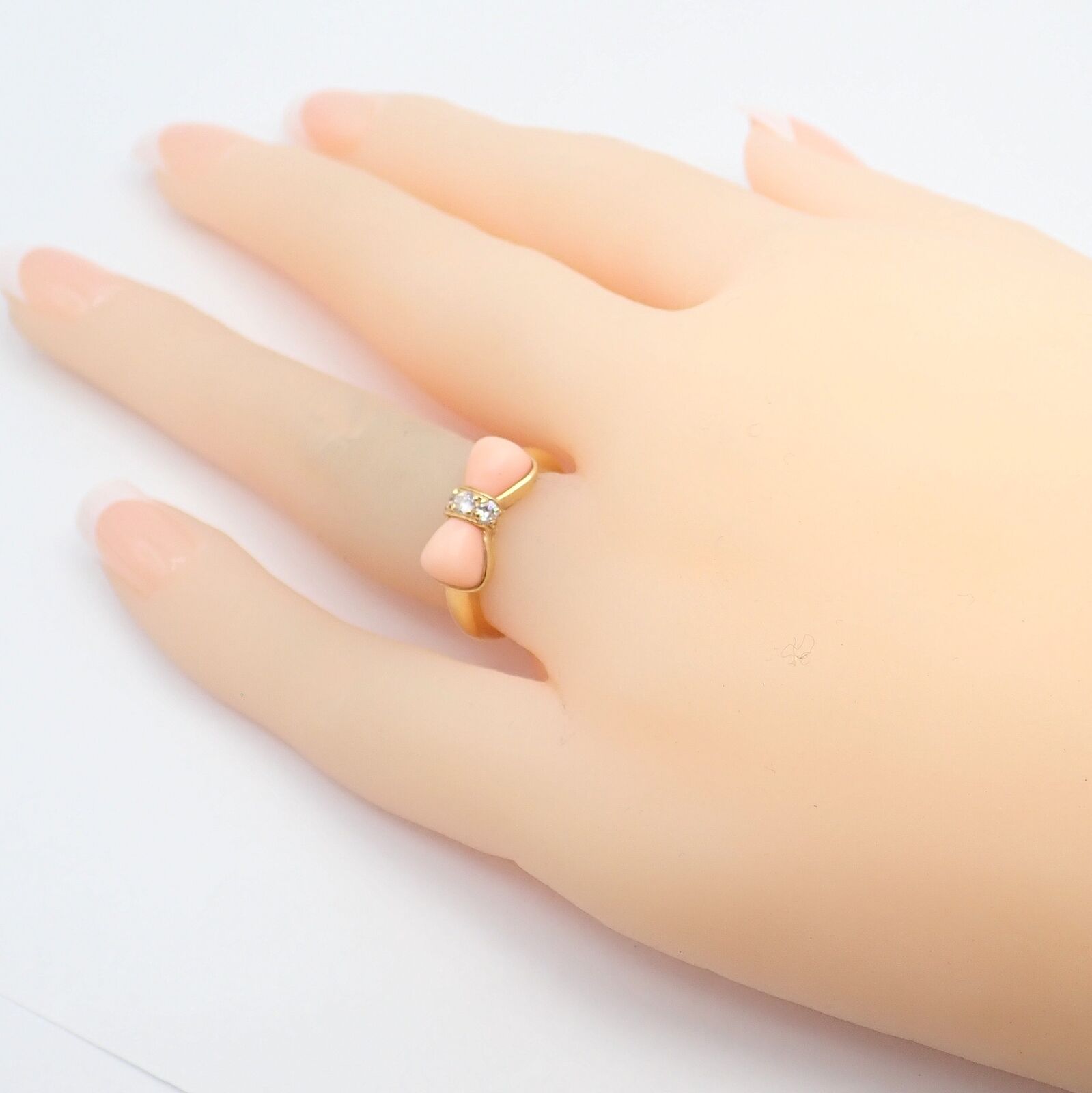 Rare! Authentic Van Cleef & Arpels 18k Yellow Gold Coral Diamond Bow Ring sz 5 | Fortrove