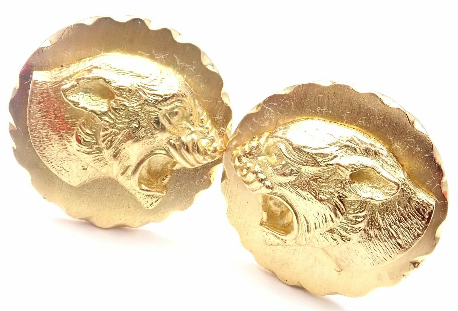 Rare! Authentic Van Cleef & Arpels 18k Yellow Gold Panther Panthere Cufflinks | Fortrove