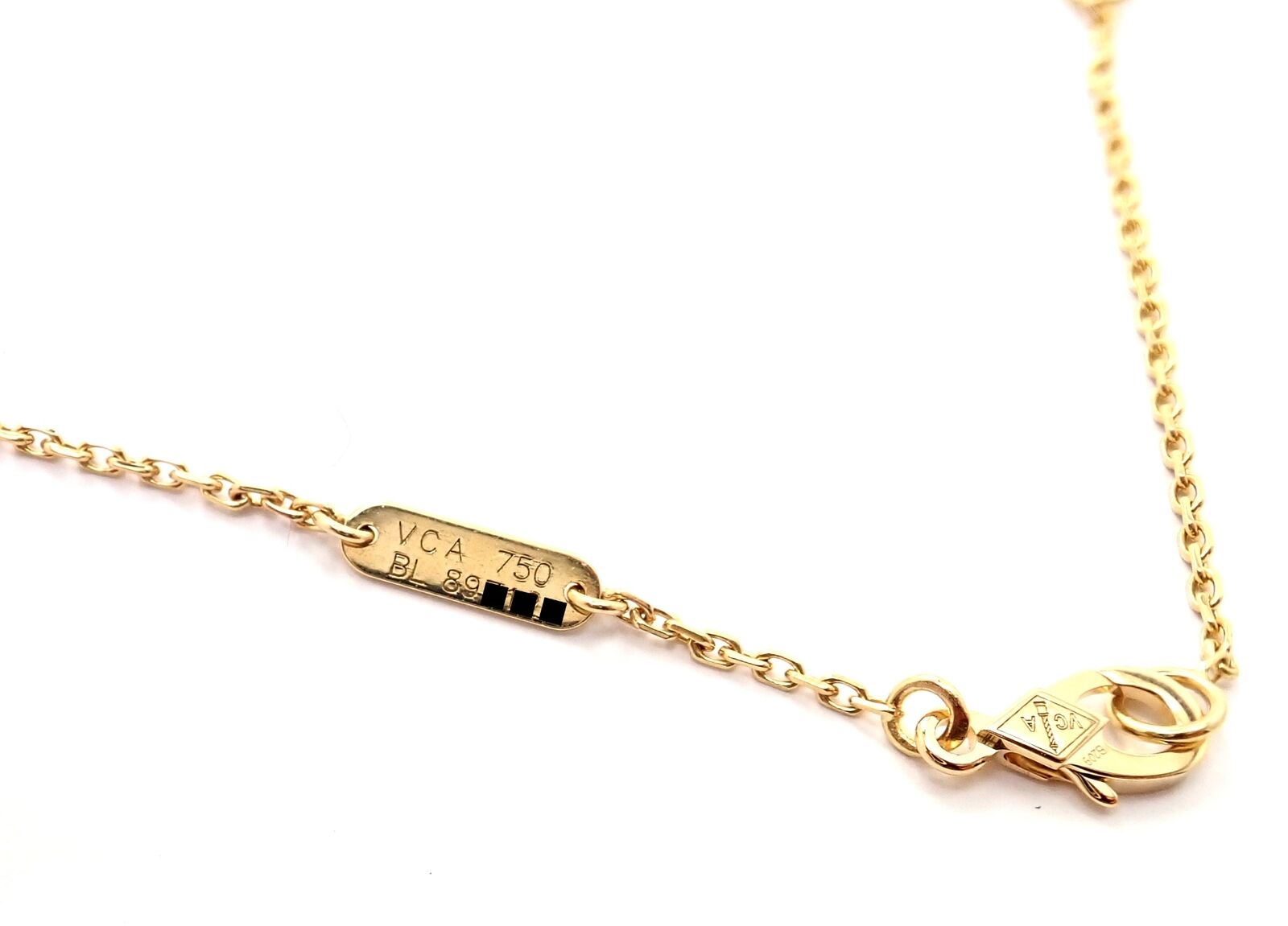 Authentic! Van Cleef & Arpels 18k Yellow Gold Diamond Button Pendant Necklace | Fortrove