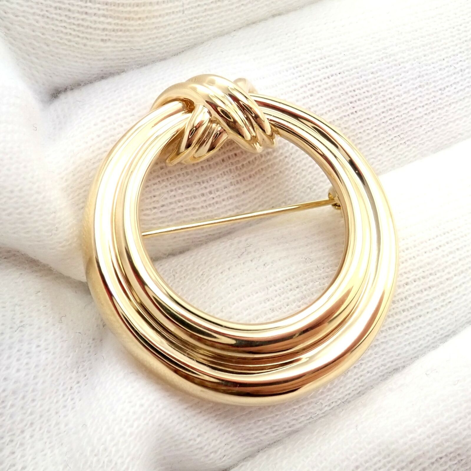 Authentic! Tiffany & Co 18k Yellow Gold Large X and O Open Circle Pin Brooch | Fortrove