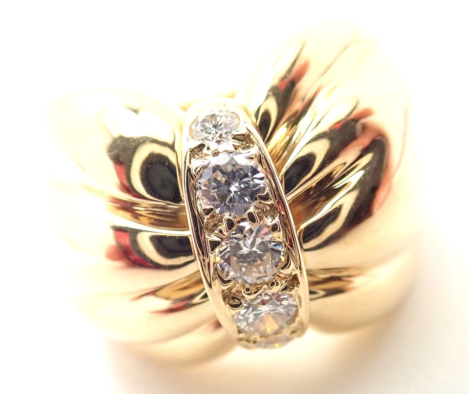 Authentic! Van Cleef & Arpels Trefle 18K Yellow Gold Diamond Ring
