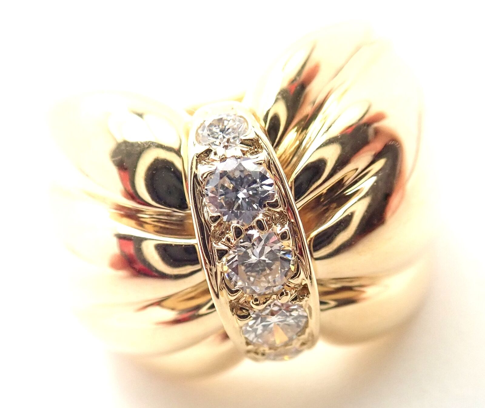 Rare! Authentic Van Cleef & Arpels 18k Yellow Gold Diamond Bow Design Band Ring | Fortrove