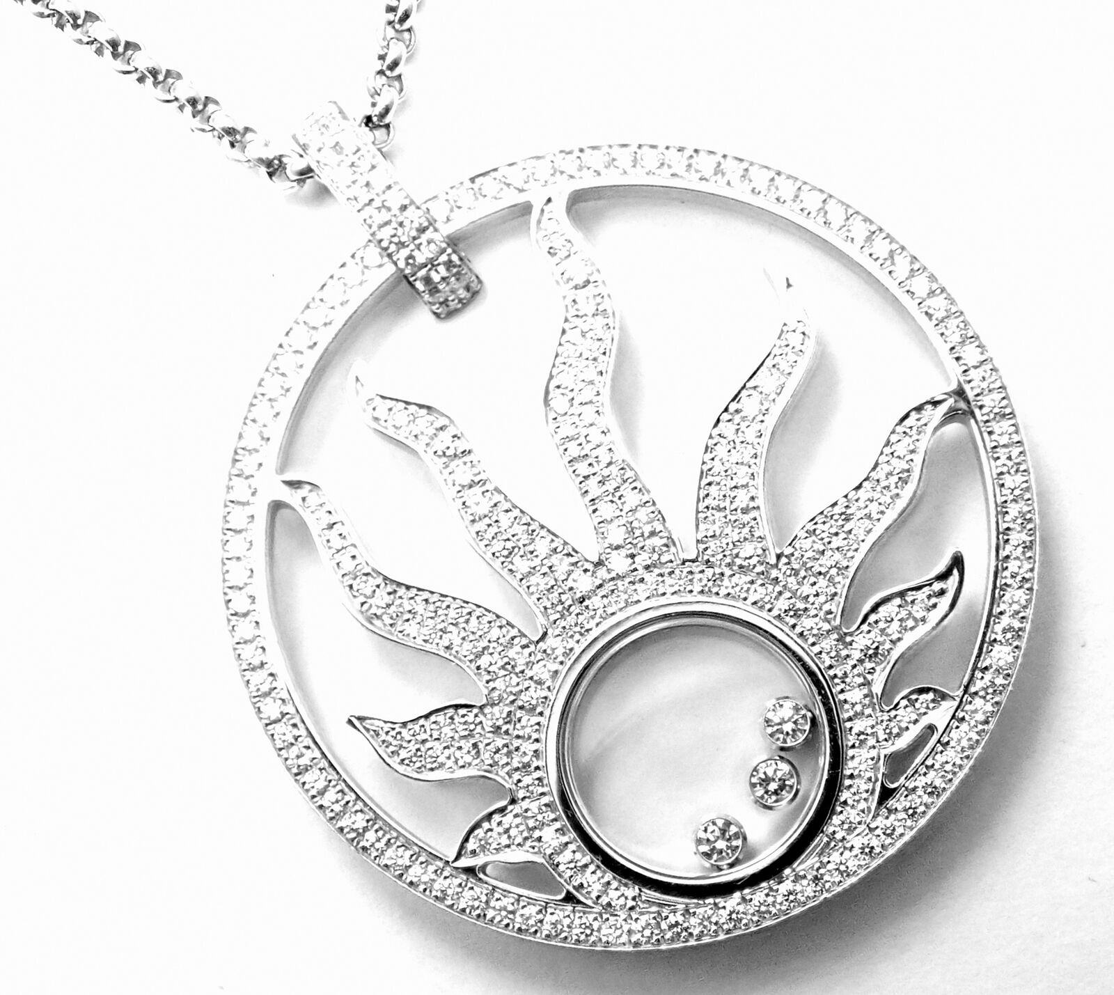 Authentic! Chopard Happy Diamond Sun 18K White Gold Pendant Necklace | Fortrove