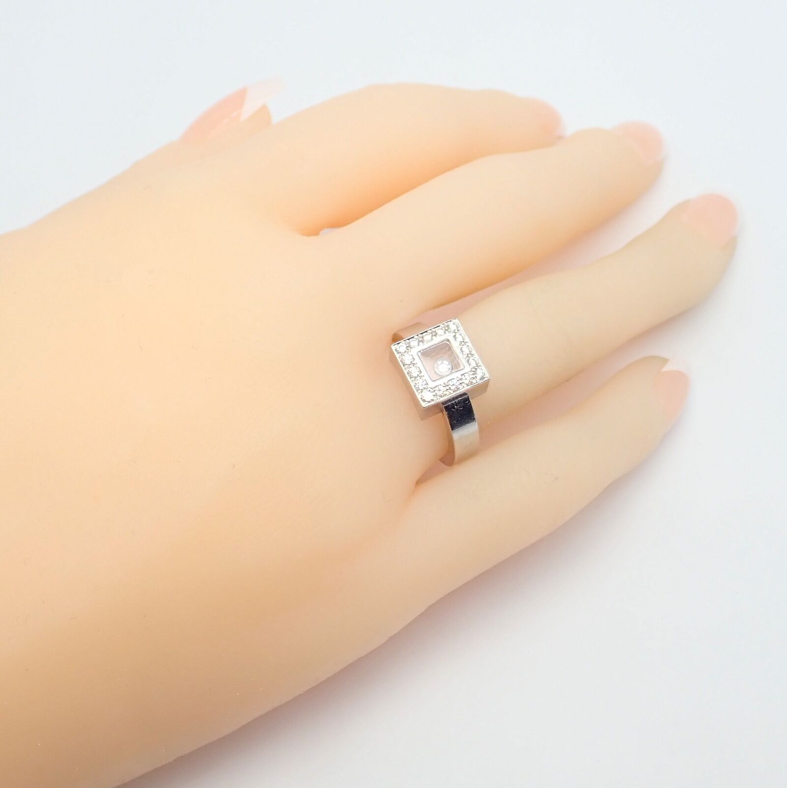 Authentic! Chopard 18k White Gold Diamond Happy Diamond Ring Sz 5.75 | Fortrove