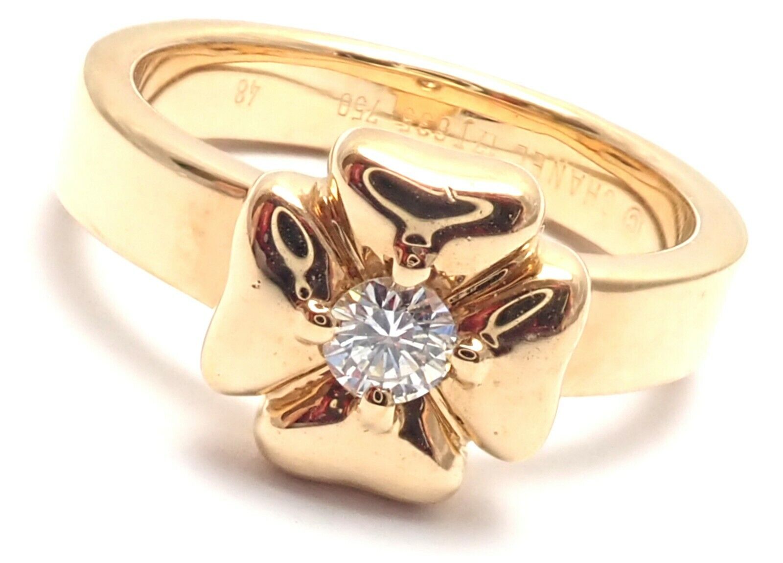EXQUISITE AND LUCKY! Chanel 18k Yellow Gold Diamond Four Leaf Clover Ring. | Fortrove