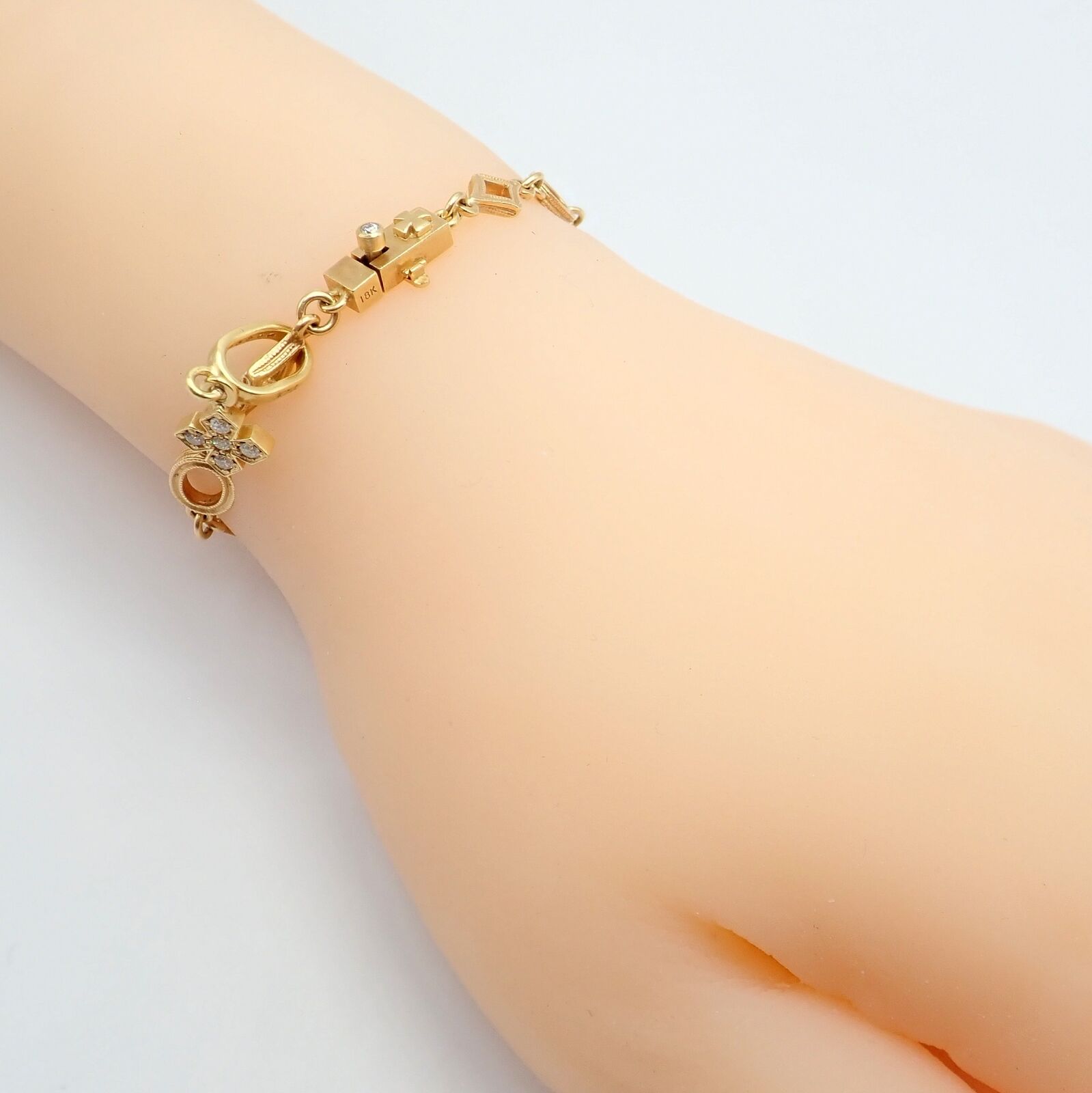 Rare Loree Rodkin 18k Yellow Gold Diamond Cross Bracelet | Fortrove