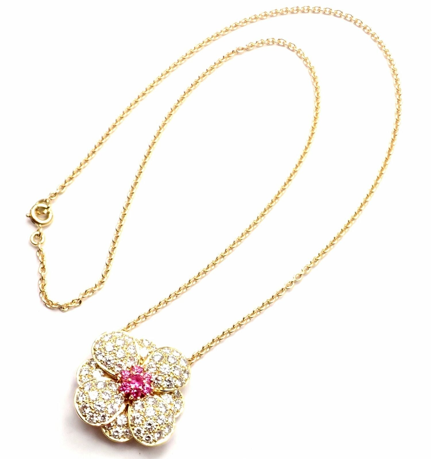aanbidden Kwalificatie kathedraal Authentic! Van Cleef & Arpels 18k Gold Diamond & Pink Sapphire Flower  Necklace | Fortrove