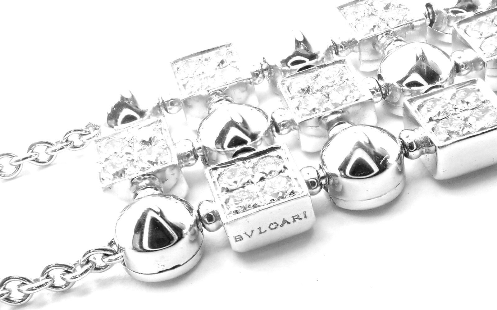 Authentic! Bvlgari Bulgari 18k White Gold Lucea Diamond Pendant Necklace | Fortrove