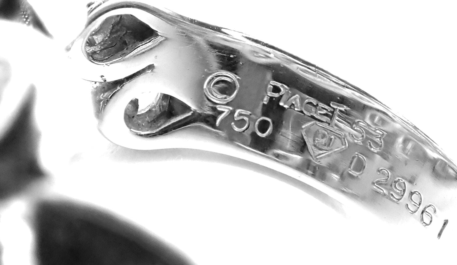 Authentic! Piaget Magic Reflection 18k White Gold Diamond Flexible Ring | Fortrove