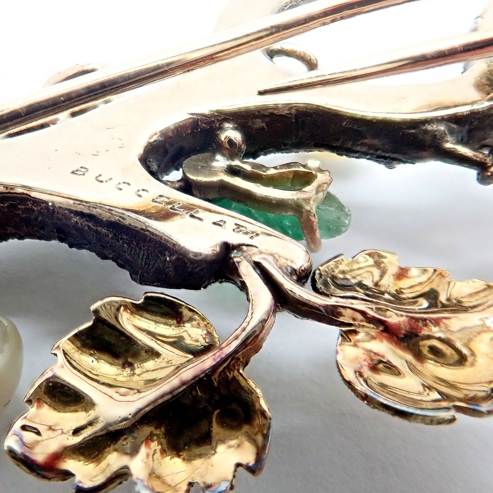 Vintage Buccellati 18k White Yellow Gold Carved Emerald Branch Twig Brooch Pin | Fortrove