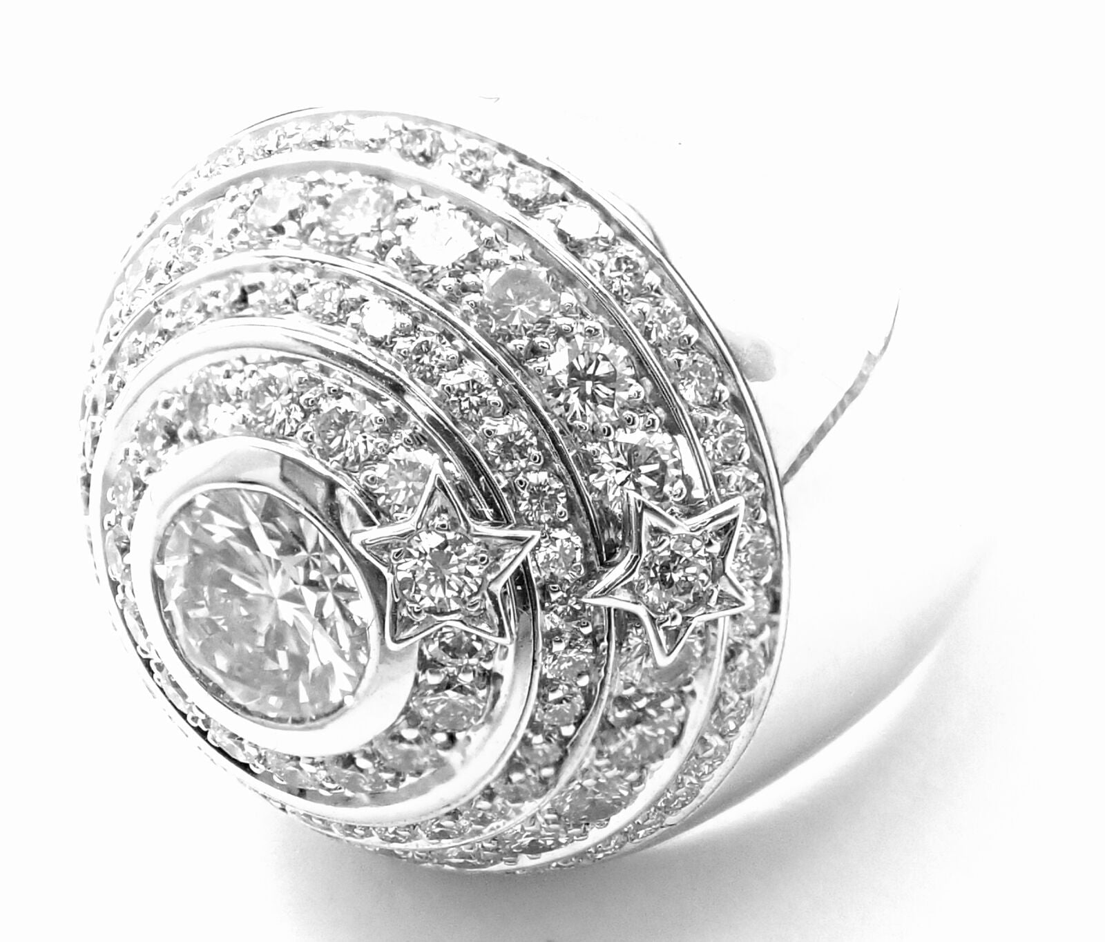 Authentic! Chanel Comete Star 18k White Gold Diamond Large Spinning Dome Ring | Fortrove