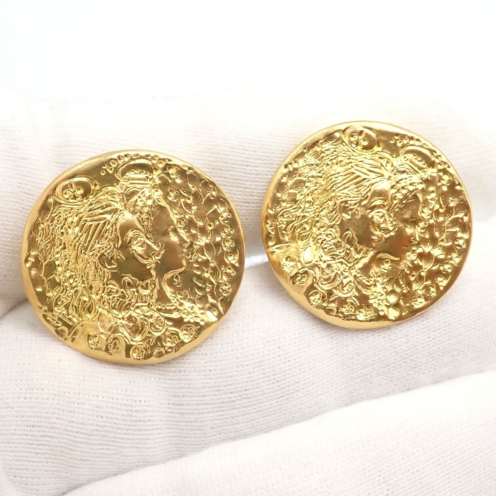 Authentic Salvador Dali D'or for Piaget 18k & 22k Yellow Gold Cufflinks | Fortrove