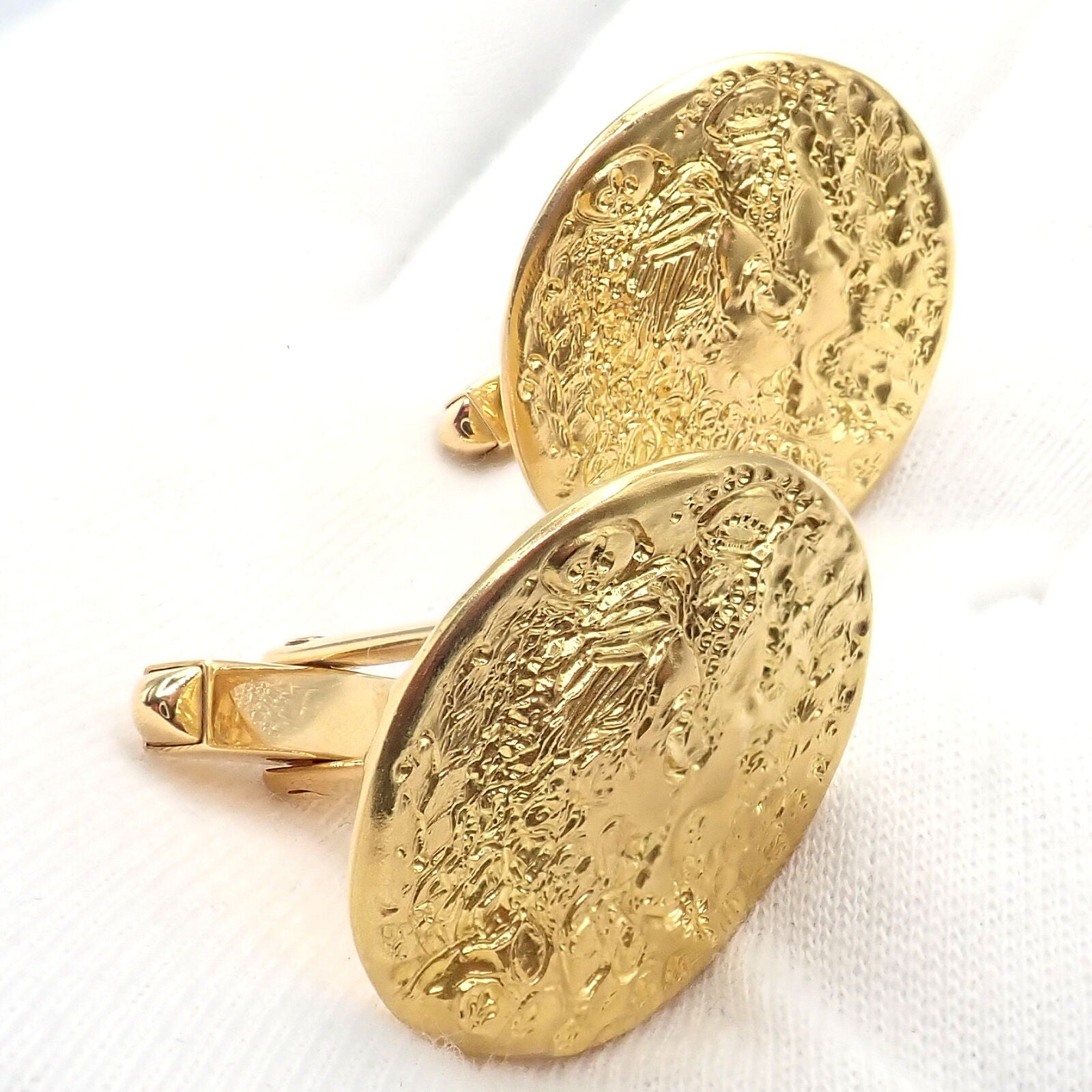Authentic Salvador Dali D'or for Piaget 18k & 22k Yellow Gold Cufflinks | Fortrove