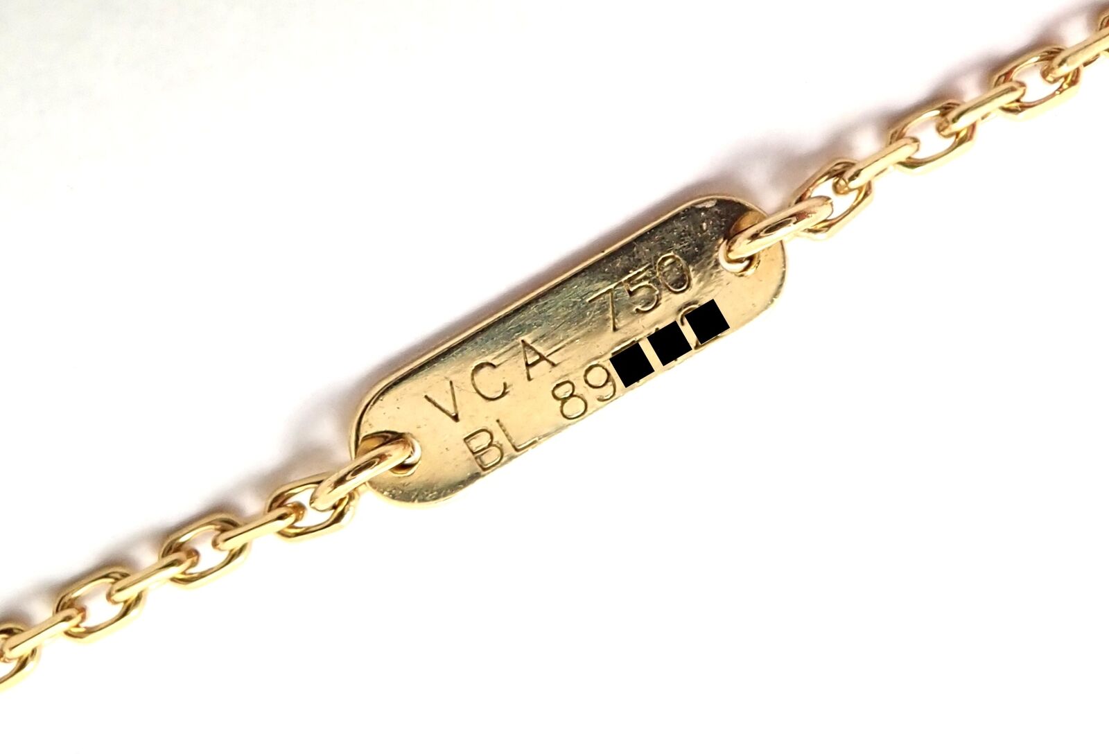Authentic! Van Cleef & Arpels 18k Yellow Gold Diamond Button Pendant Necklace | Fortrove