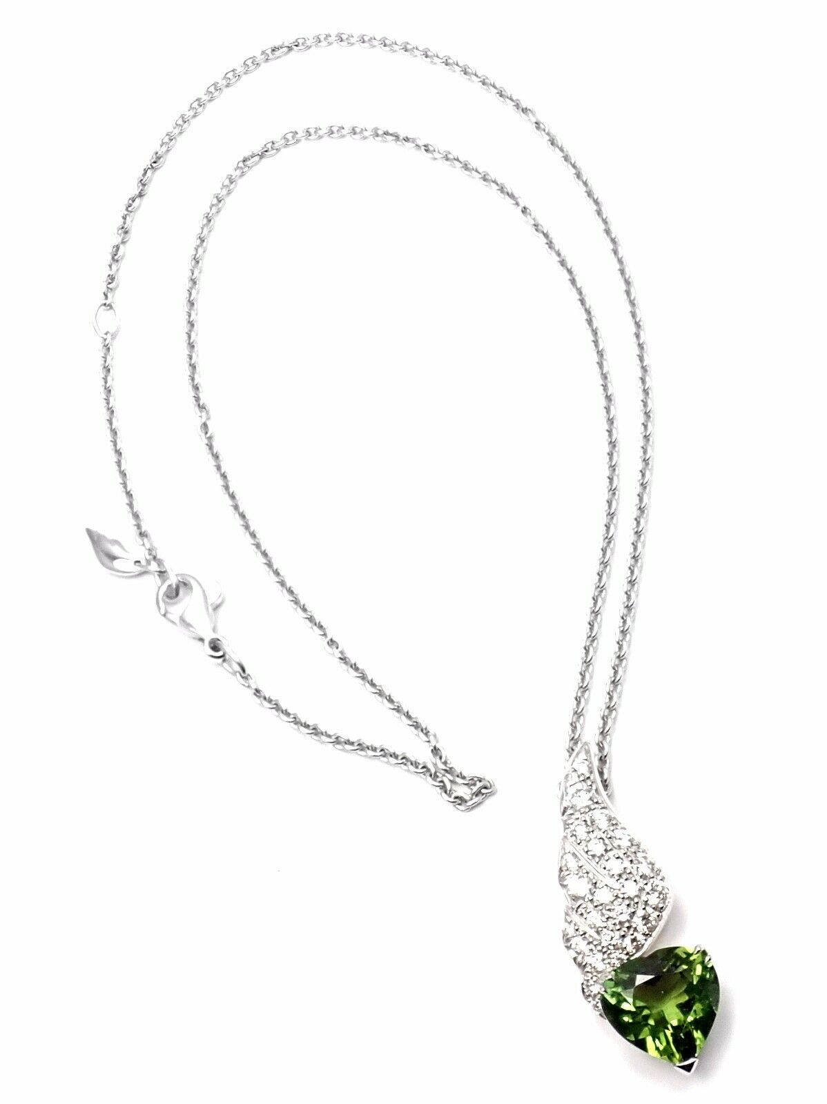 Rare! Authentic Piaget 18k White Gold Diamond Peridot Heart Pendant Necklace | Fortrove