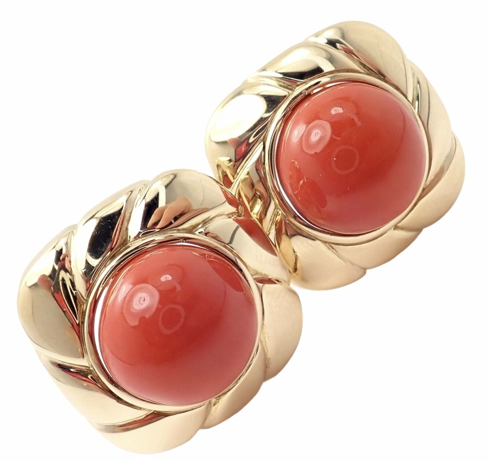 Vintage Estate 18k Yellow Gold Natural Coral Earrings | Fortrove