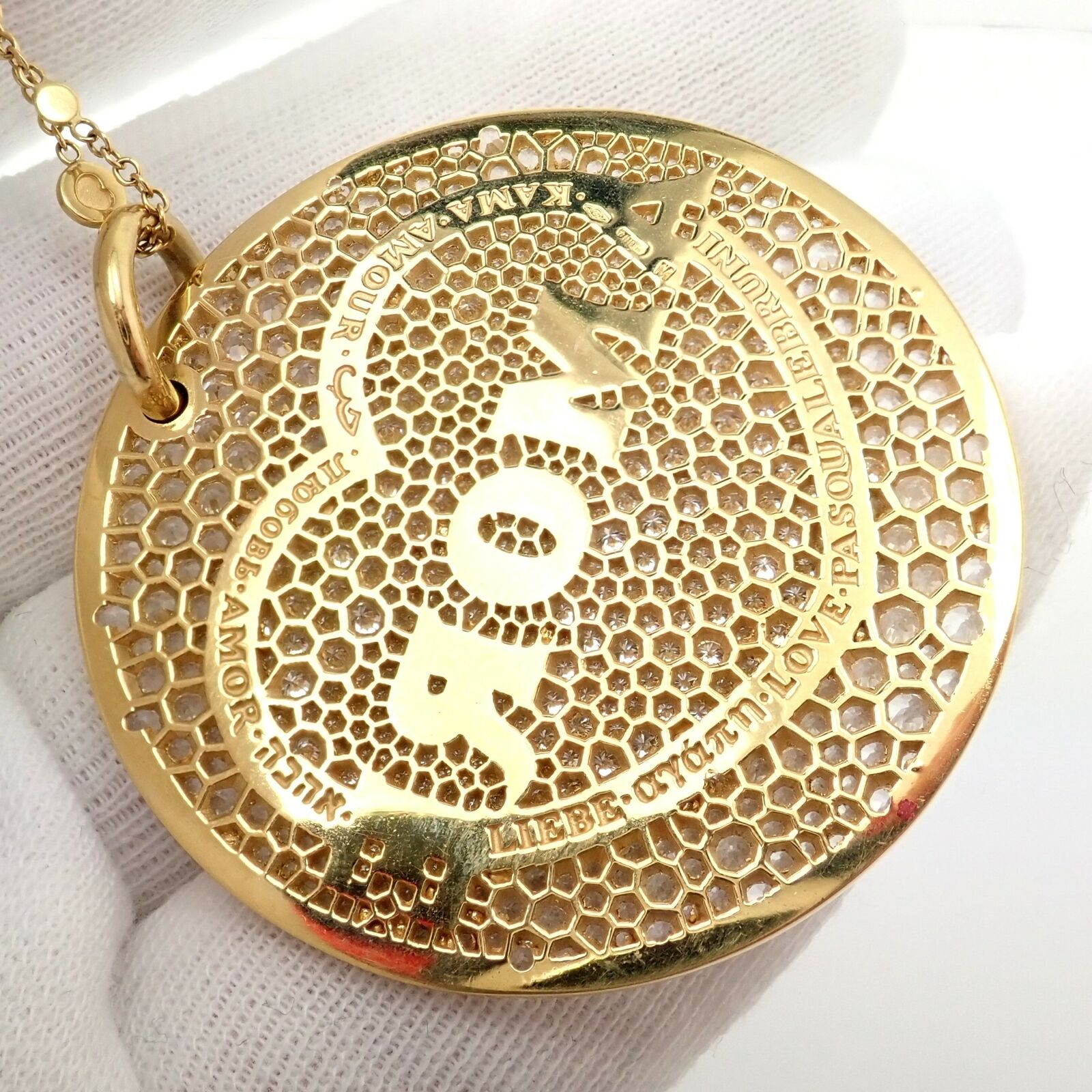 Pasquale Bruni 18k Yellow Gold Extra Large Diamond + Sapp Amore Pendant Necklace | Fortrove