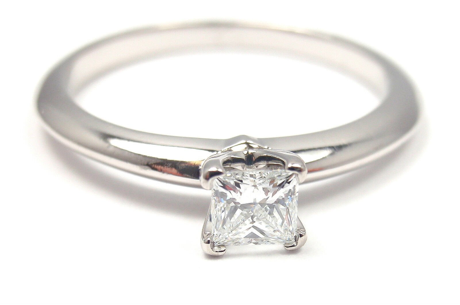 TIFFANY & CO PLATINUM SQUARE CUT DIAMOND 0.22CT VS2 D TRIPLE X ENGAGEMENT RING | Fortrove