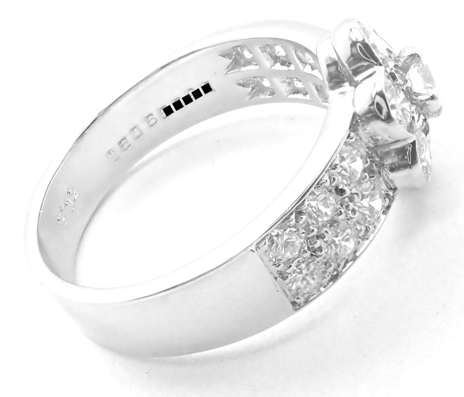 Authentic! Van Cleef & Arpels Platinum Diamond Fleurette Flower Ring | Fortrove