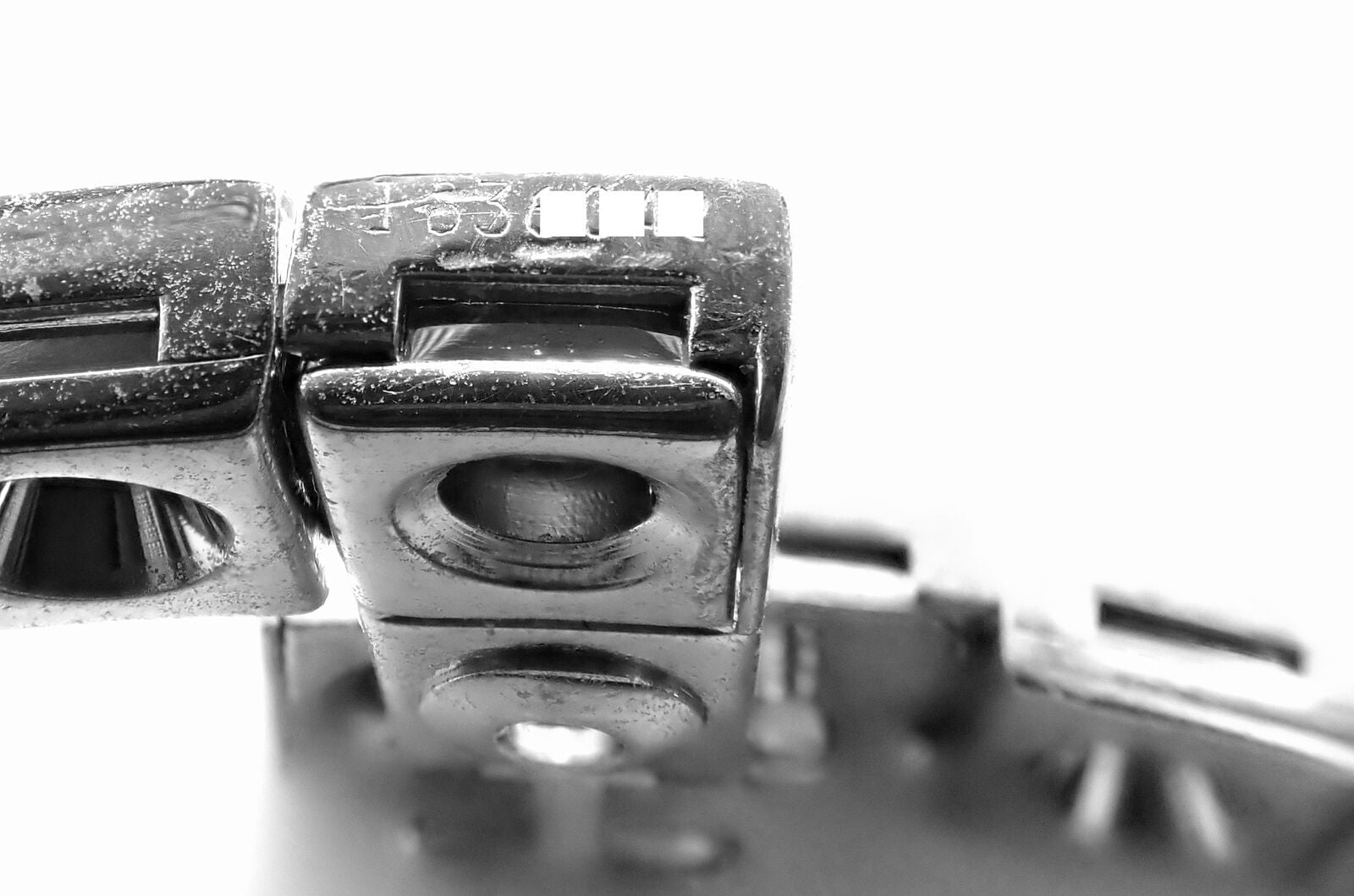 Rare! Authentic Cartier Tectonique 18k White Gold Diamond Tennis Bracelet | Fortrove