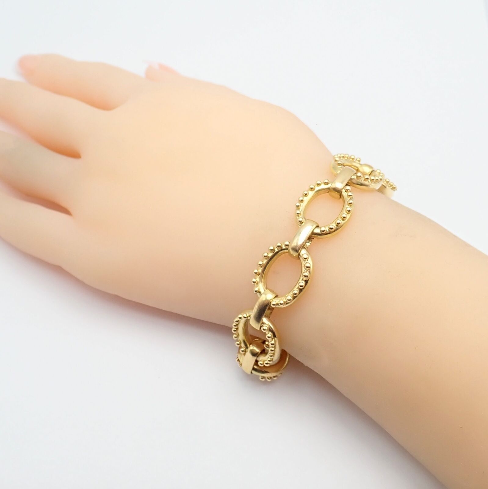 Authentic! Elizabeth Locke 18k Yellow Gold Sapphire Medium Link Toggle Bracelet | Fortrove