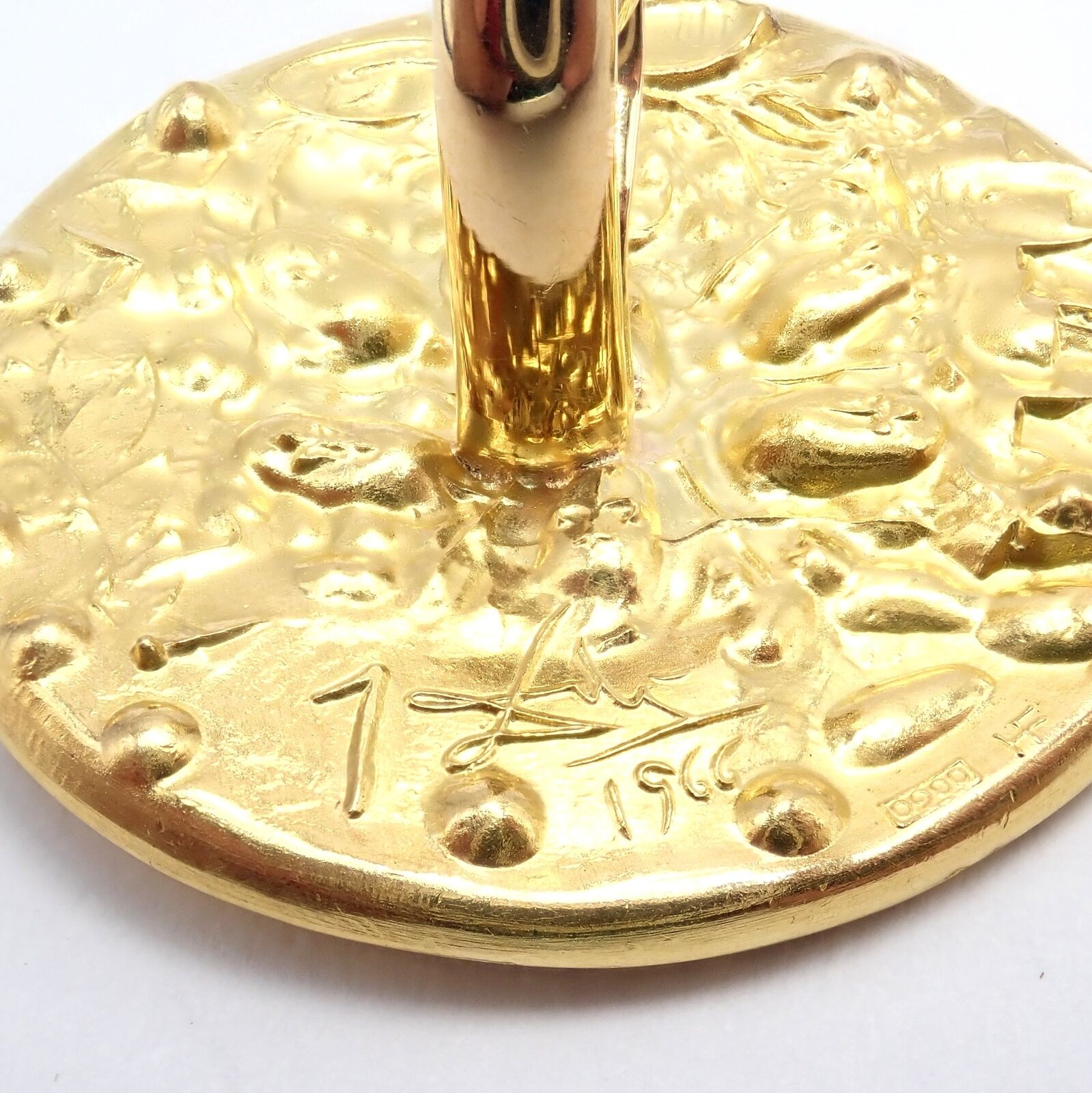 Authentic Salvador Dali D'or for Piaget 18k & 22k Yellow Gold Cufflinks | Fortrove