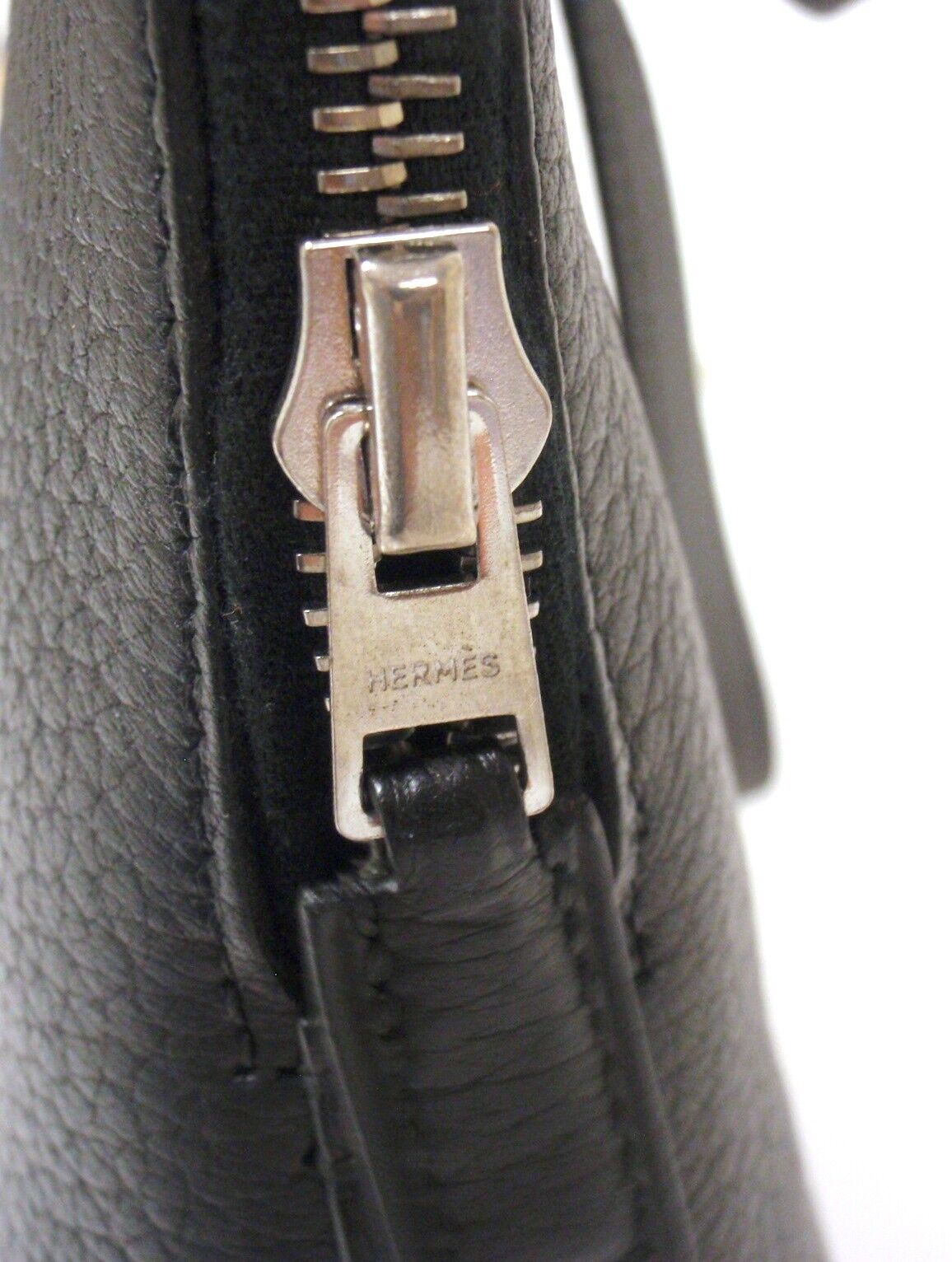EXCELLENT CONDITION HERMES BLACK CHEVRE LEATHER ESCAPADE HANDBAG | Fortrove