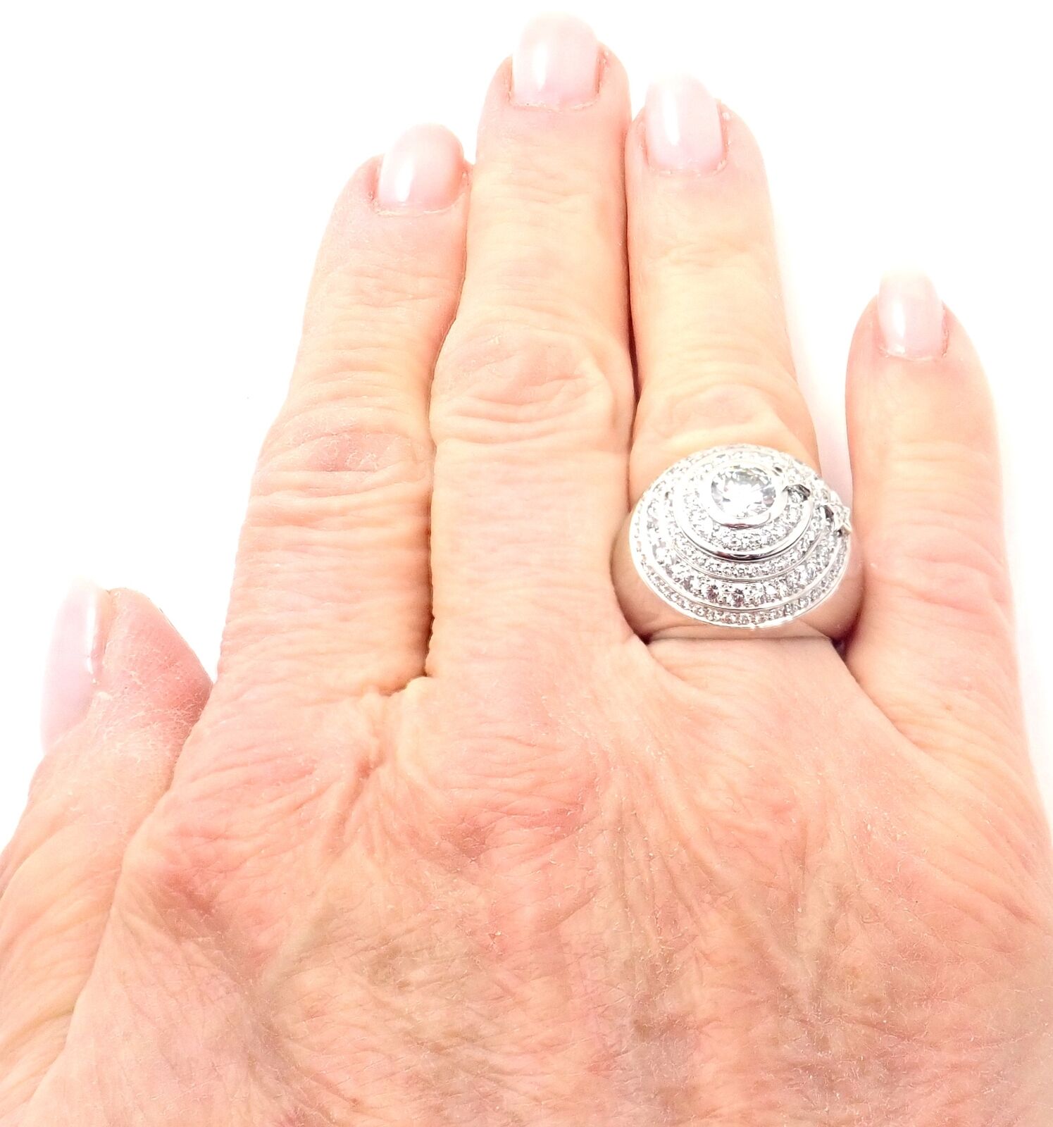 Authentic! Chanel Comete Star 18k White Gold Diamond Large Spinning Dome Ring | Fortrove