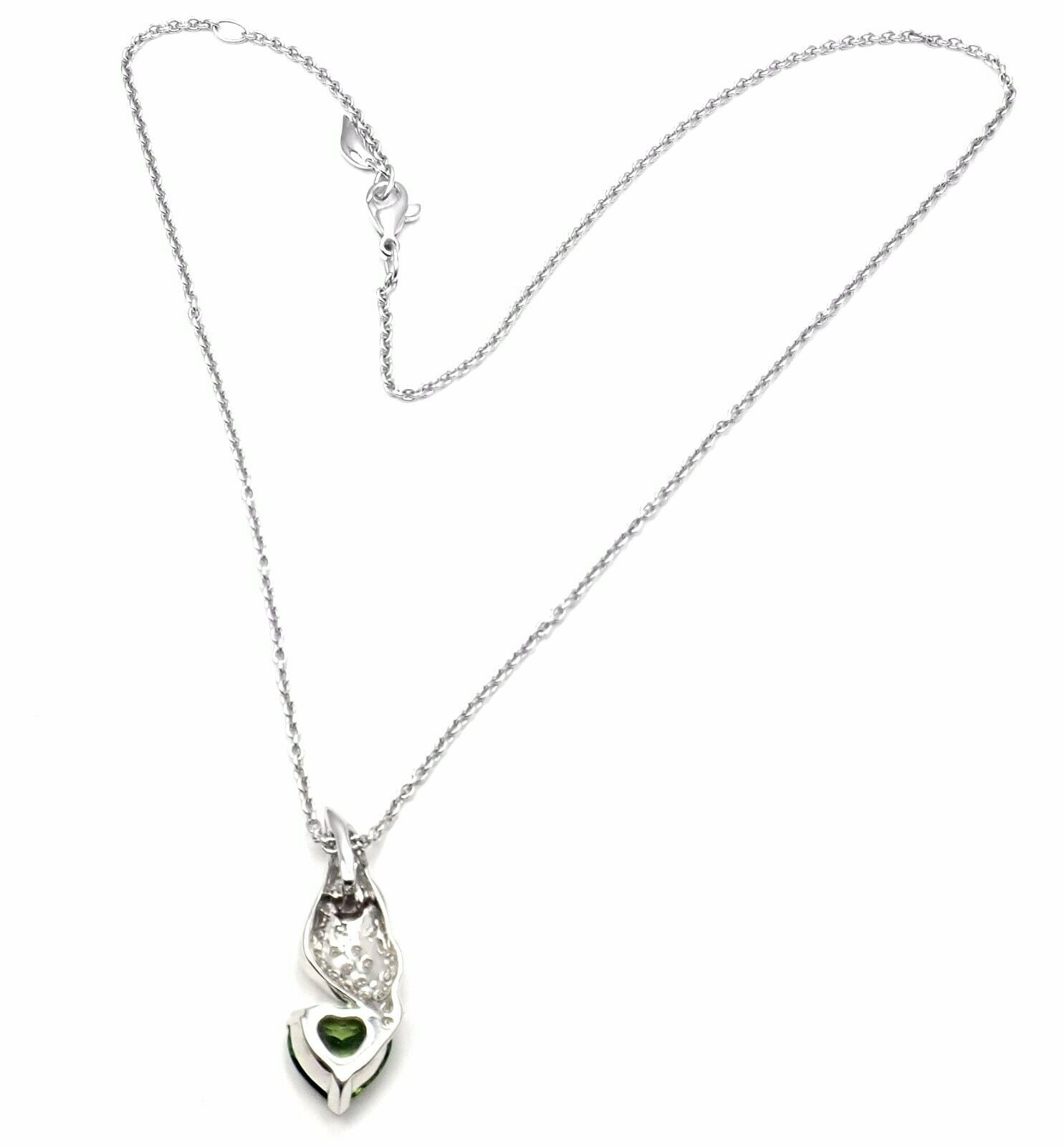 Rare! Authentic Piaget 18k White Gold Diamond Peridot Heart Pendant Necklace | Fortrove