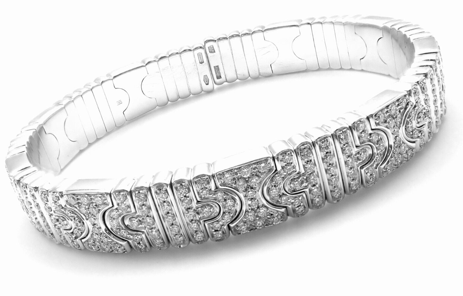 Bulgari Serpenti necklace in white gold paved diamond luxury