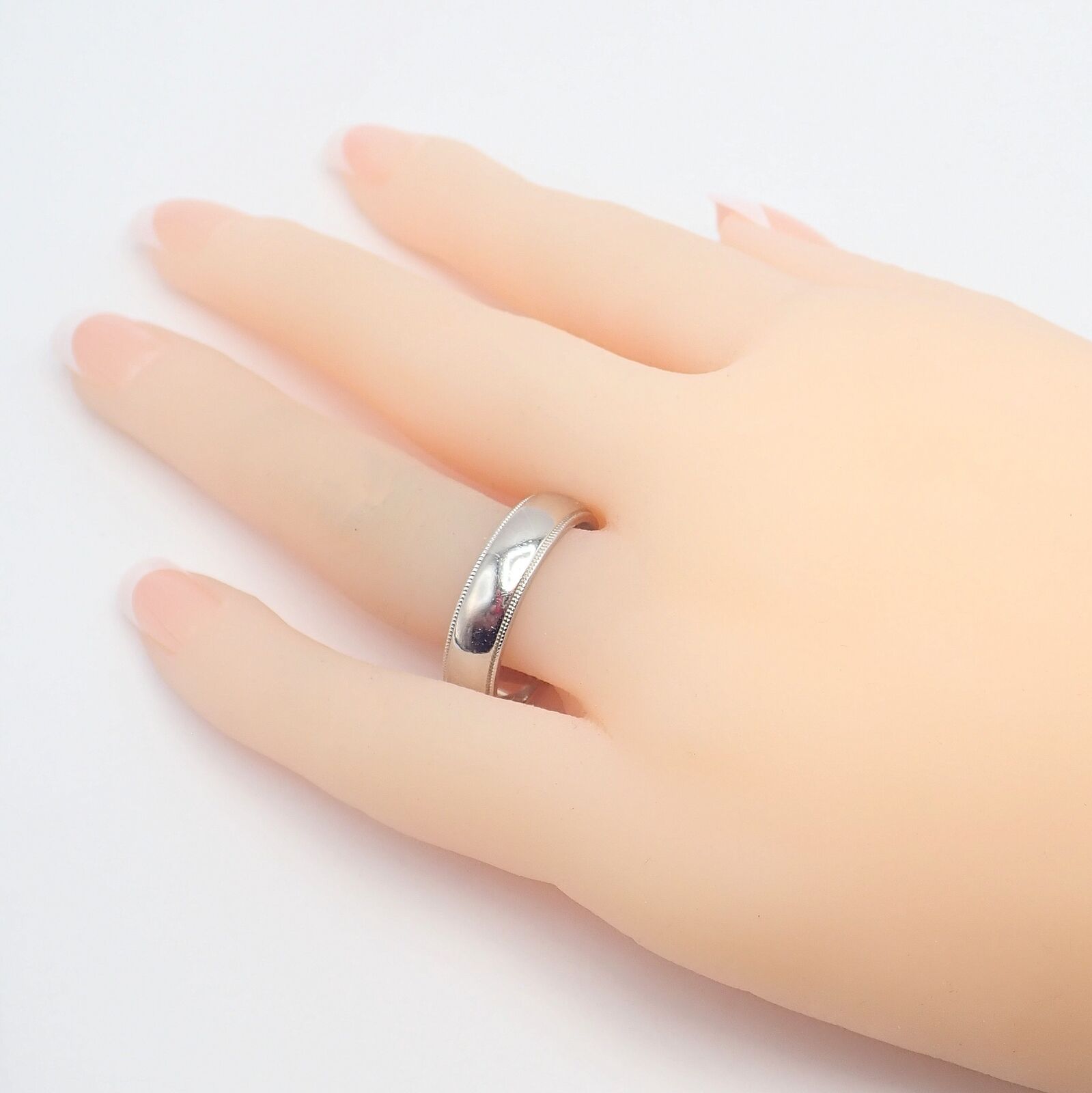 Tiffany & Co. Platinum 6mm Band Classic Milgrain Mens Band Ring Sz 11.5 | Fortrove