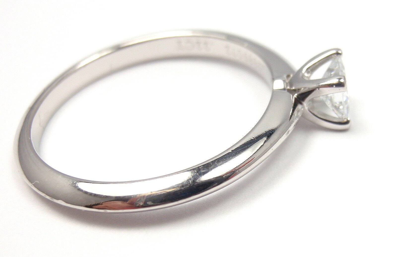 TIFFANY & CO PLATINUM SQUARE CUT DIAMOND 0.22CT VS2 D TRIPLE X ENGAGEMENT RING | Fortrove