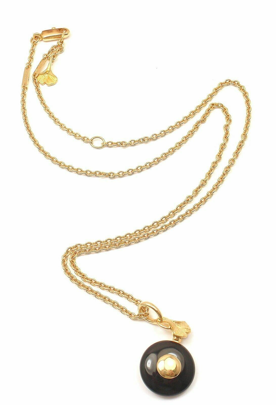 New! Authentic Carrera Y Carrera 18k Yellow Gold Ginkgo Onyx Pendant Necklace | Fortrove