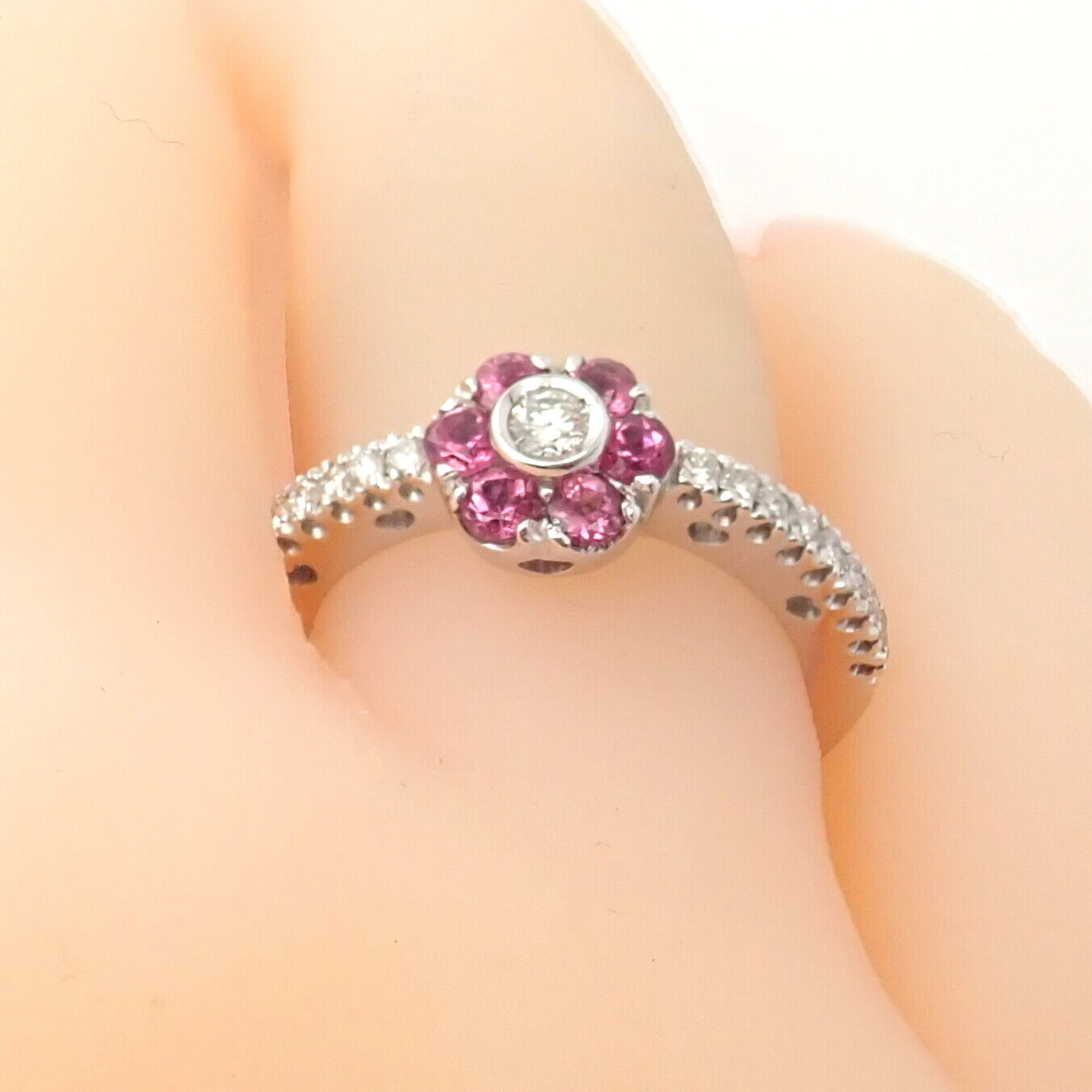 Authentic! Pasquale Bruni 18k White Gold Diamond Pink Sapphire Flower Fiori Ring | Fortrove