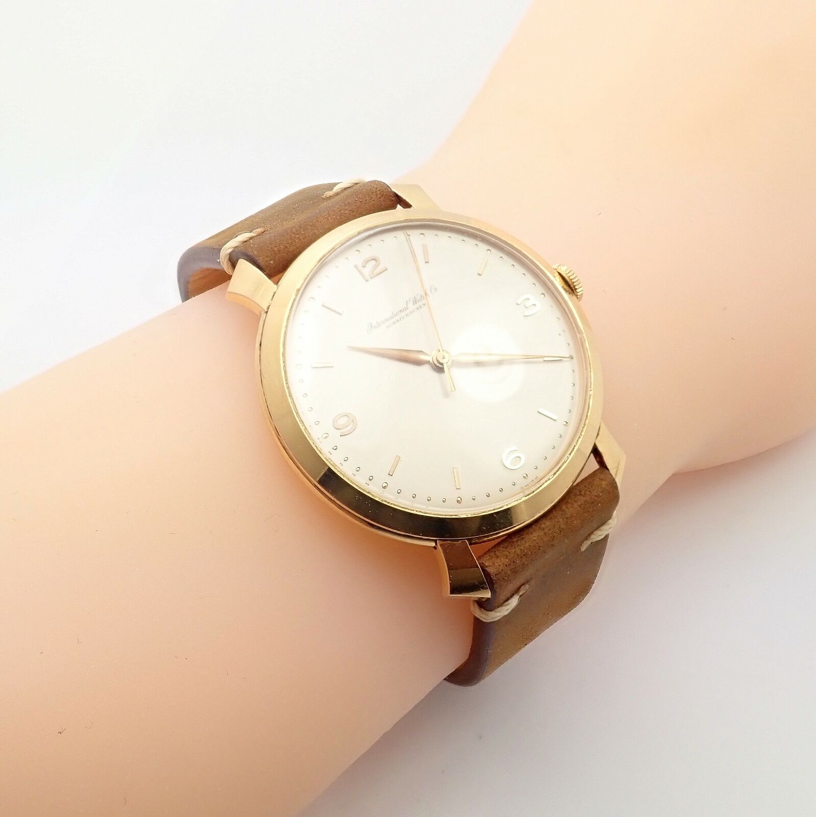 Authentic! IWC Schaffhausen International Watch Co 18k Yellow Gold Manual Watch | Fortrove
