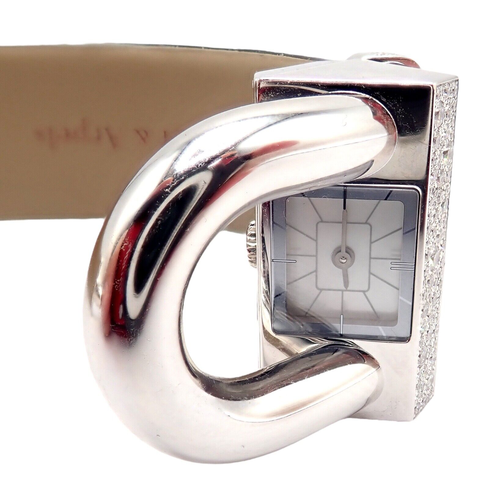 Authentic! Van Cleef & Arpels 18K White Gold Diamond Cadenas Alligator Watch | Fortrove