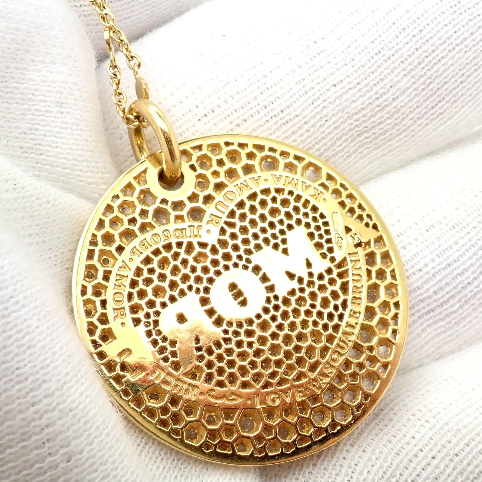 Pasquale Bruni 18k Yellow Gold Large Diamond + Sapphire Amore Pendant Necklace | Fortrove